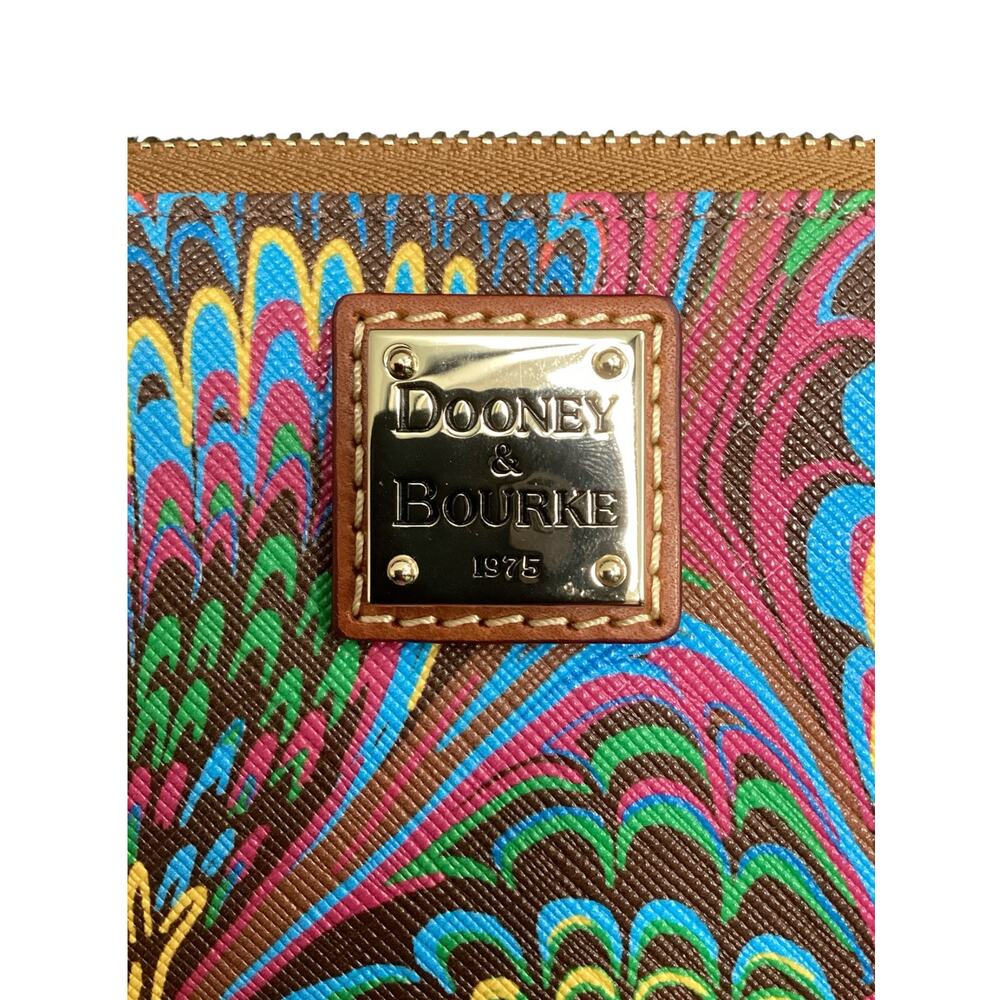 NWT Dooney&Bourke Wristlet Wallet Women’s 1 Size Zip Around Leather Multicolor - Picture 8 of 9